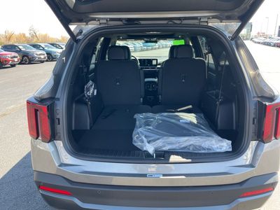 2026 Kia Sorento Hybrid - Photo 17