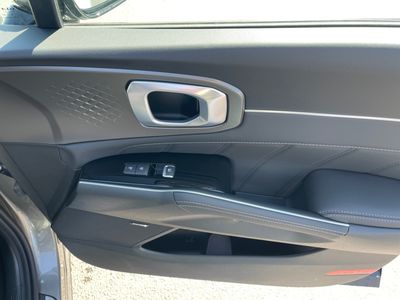 2026 Kia Sorento Hybrid - Photo 21