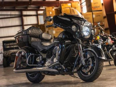 2018 Indian Motorcycle® Roadmaster® ABS Thunder Black — front three-quarter view