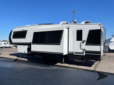2026 Brinkley Model Z — photo 9 view