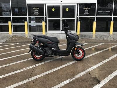 2025 Yamaha Zuma 125 — rear three-quarter view