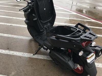 2025 Yamaha Zuma 125 — detail view