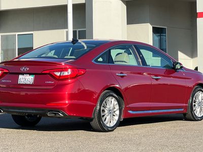 2015 Hyundai Sonata - Photo 2