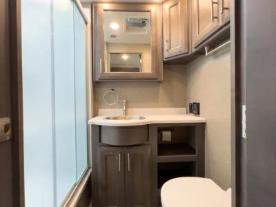 2022 Thor Motor Coach MIRAMAR — photo 19 view