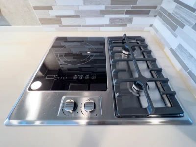 2022 Thor Motor Coach MIRAMAR — photo 10 view