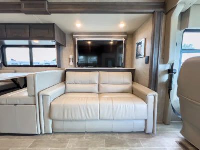 2022 Thor Motor Coach MIRAMAR — photo 14 view