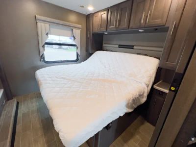 2022 Thor Motor Coach MIRAMAR — photo 17 view