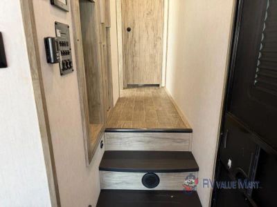2021 Forest River RV Cherokee Arctic Wolf - Photo 24