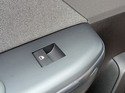 2025 Kia K4 — photo 14 view