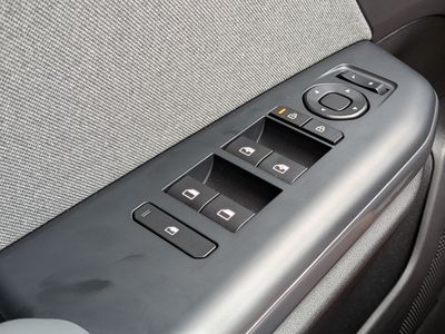 2025 Kia K4 — photo 23 view