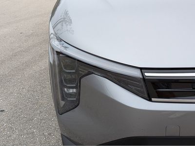 2025 Kia K4 — photo 10 view
