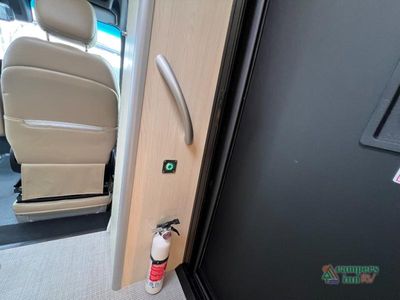 2025 Airstream Atlas — photo 44 view