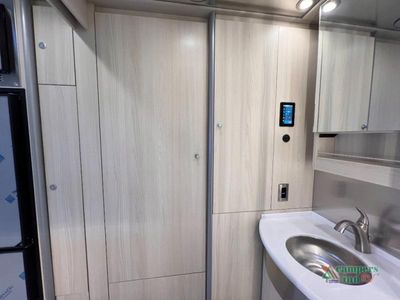 2025 Airstream Atlas — photo 15 view