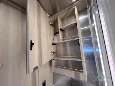 2025 Airstream Atlas — photo 23 view