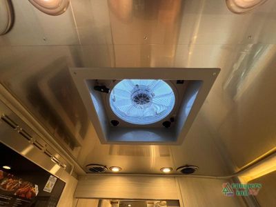 2025 Airstream Atlas — photo 32 view