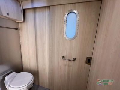 2025 Airstream Atlas — photo 24 view