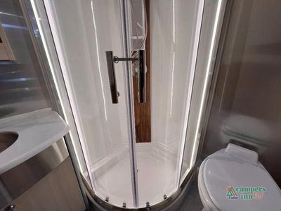 2025 Airstream Atlas — photo 30 view