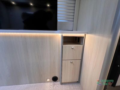 2025 Airstream Atlas — photo 42 view