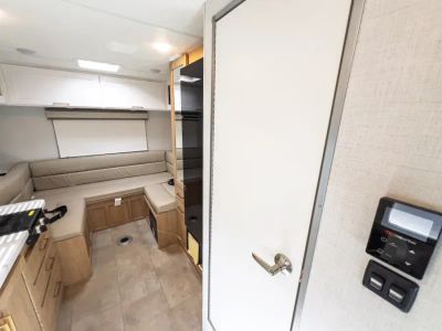 2027 Thor Motor Coach CHATEAU — photo 7 view