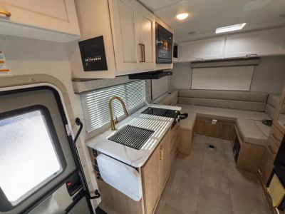2027 Thor Motor Coach CHATEAU — photo 10 view