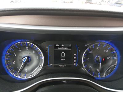 2023 Chrysler Voyager - Photo 14