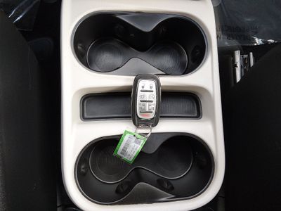 2023 Chrysler Voyager - Photo 15