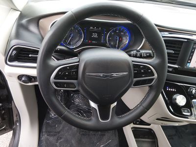 2023 Chrysler Voyager - Photo 12