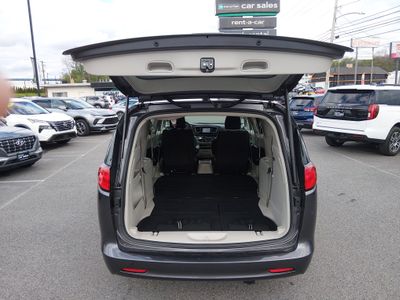 2023 Chrysler Voyager - Photo 11