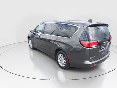 2023 Chrysler Voyager - Photo 5