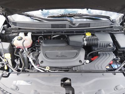 2023 Chrysler Voyager - Photo 9