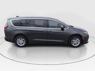 2023 Chrysler Voyager - Photo 8