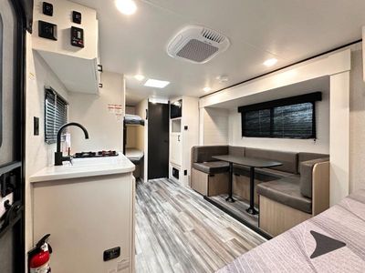 2026 Jayco Jay Flight SLX — photo 20 view