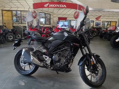 2025 Honda CB300R - Photo 1