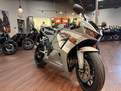 2026 Honda CBR600RR — side profile view
