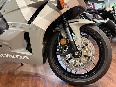 2026 Honda CBR600RR — photo 16 view