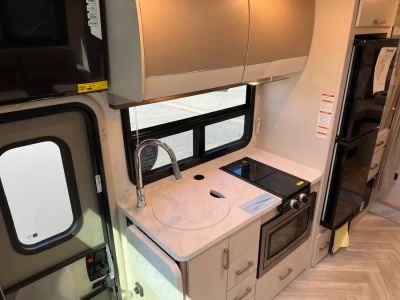 2027 Thor Motor Coach GEMINI — photo 8 view