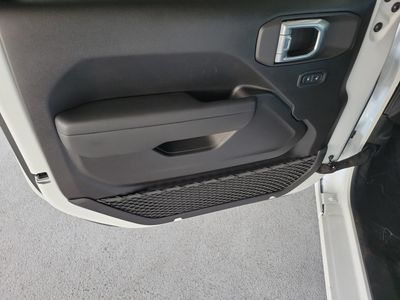 2026 Jeep Wrangler — photo 14 view