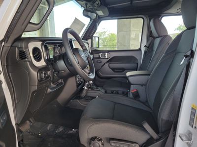 2026 Jeep Wrangler — photo 17 view