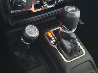 2026 Jeep Wrangler — photo 30 view