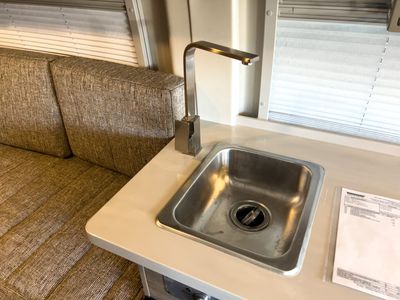 2026 Winnebago TRAVATO - Photo 10