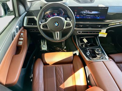 2025 BMW X7 — photo 24 view