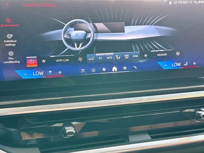 2025 BMW X7 — photo 16 view