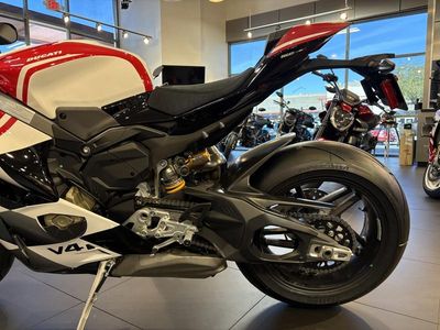 2025 Ducati Panigale V4 Tricolore - Photo 10