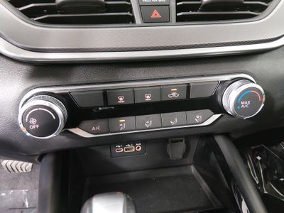 2024 Nissan Altima — photo 17 view