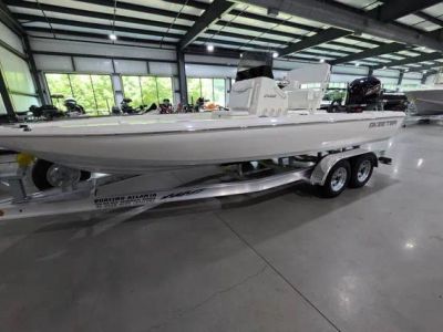 2026 Skeeter SX221 — front three-quarter view