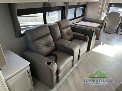 2025 Fleetwood RV Bounder — photo 9 view