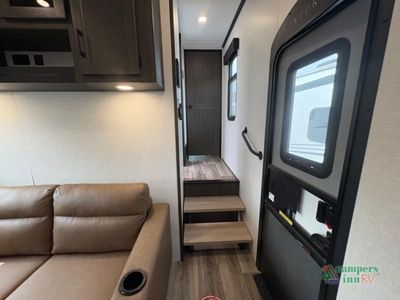 2026 Venture RV SportTrek Touring Edition — photo 16 view