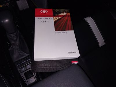 2025 Toyota Camry — photo 21 view