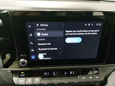 2025 Toyota Camry — photo 18 view