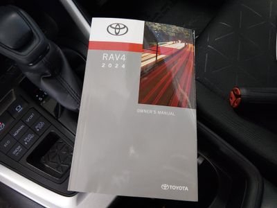 2024 Toyota RAV4 - Photo 19